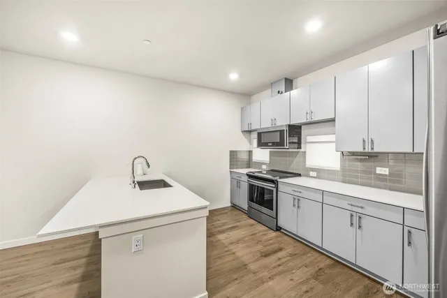 $564,950 | 7132 Beacon Avenue South, Unit A, Seattle, WA 98108