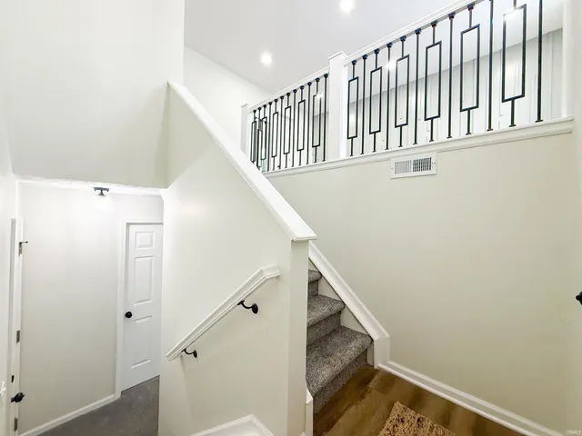 $249,900 | 820 Lovechio Drive, Mishawaka, IN 46544