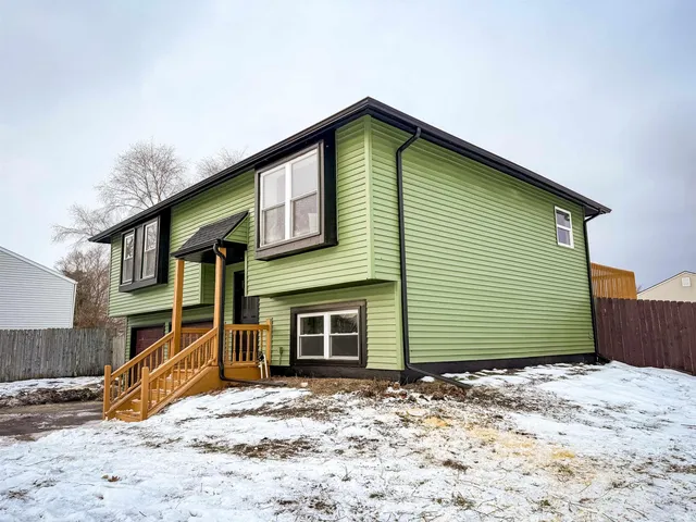 $249,900 | 820 Lovechio Drive, Mishawaka, IN 46544