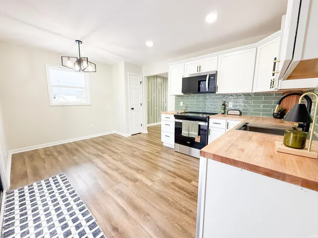 $249,900 | 820 Lovechio Drive, Mishawaka, IN 46544