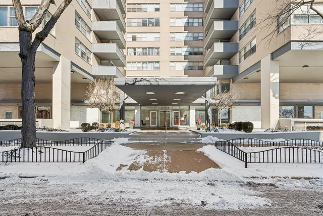 $150,000 | 6301 North Sheridan Road, Unit 14M, Chicago, IL 60660