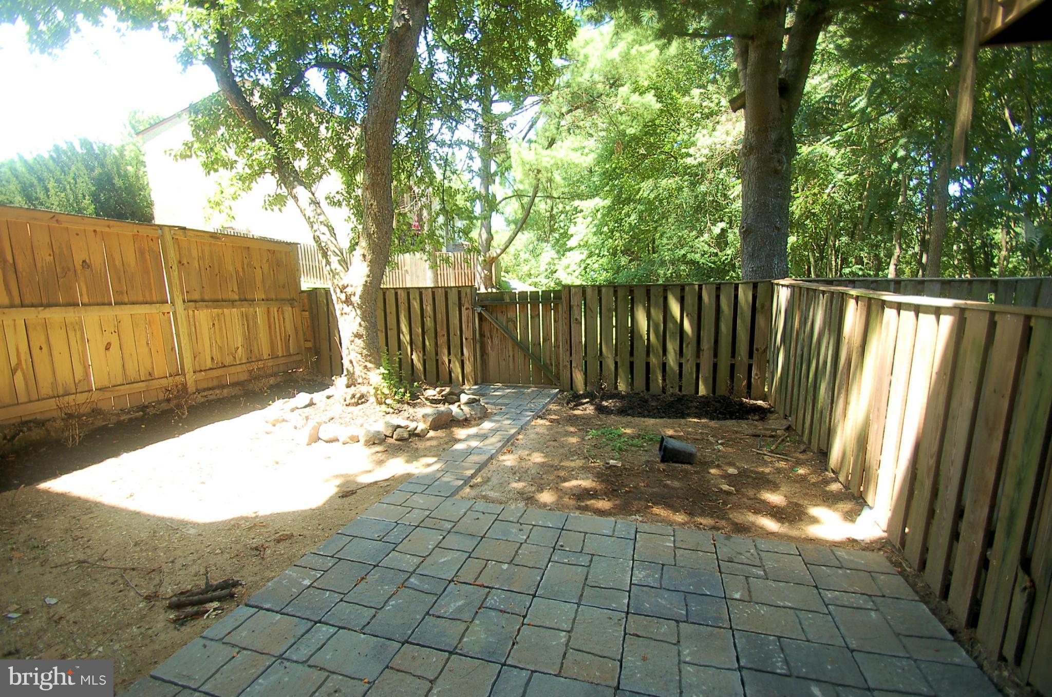 19614 Club Lake Road Gaithersburg, MD 20886 - Photo 22 of 23 Exterior (Rear)