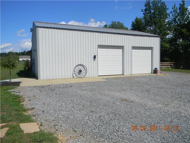 422 Bob Perry Road Bethpage, TN 37022 - Photo 6 of 20
