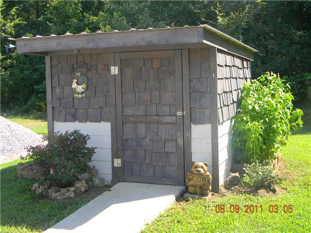 422 Bob Perry Road Bethpage, TN 37022 - Photo 7 of 20 Well House - For Outdoor use