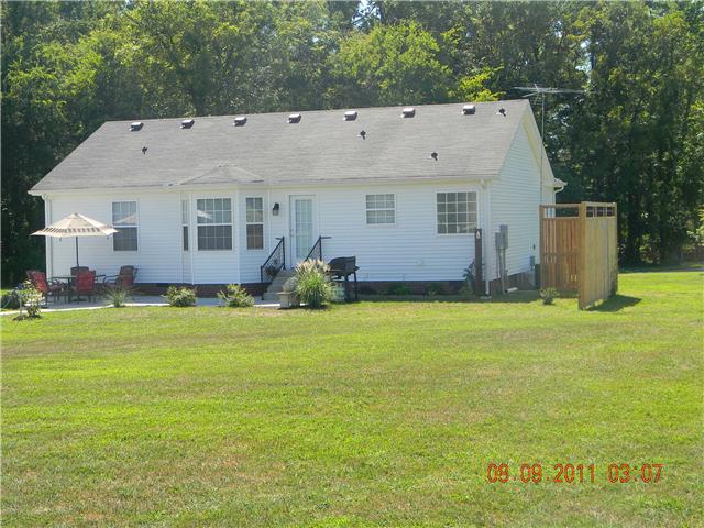 422 Bob Perry Road Bethpage, TN 37022 - Photo 9 of 20 Back view of home!!