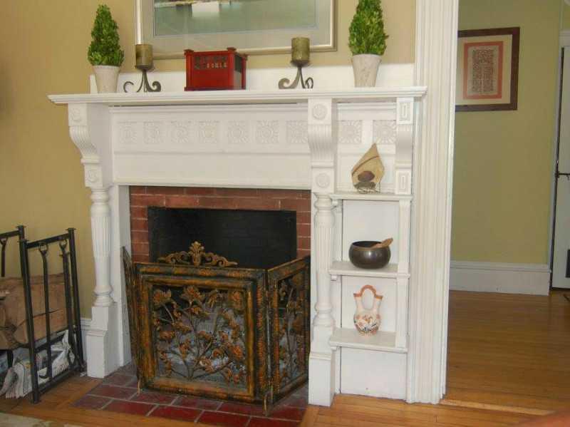 7 Grove Street Hallowell, ME 04347 - Photo 13 of 31 Living Room.