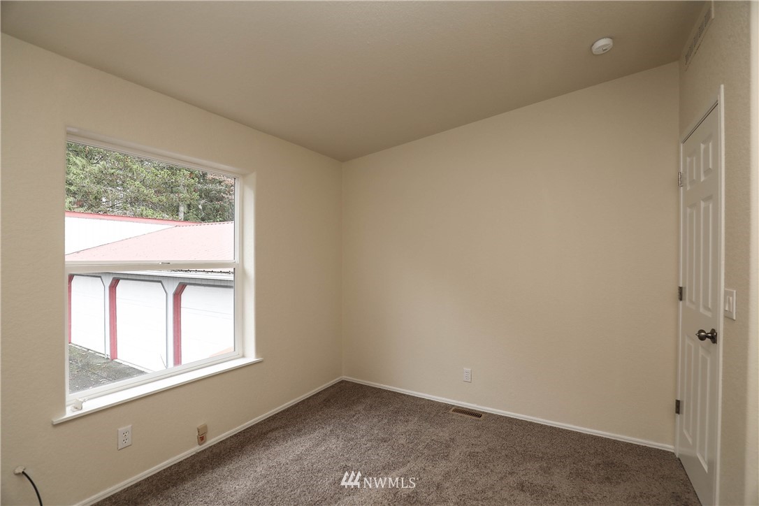 137 Rodgers Road Silverlake, WA 98645 - Photo 10 of 24 Gallery Image 10