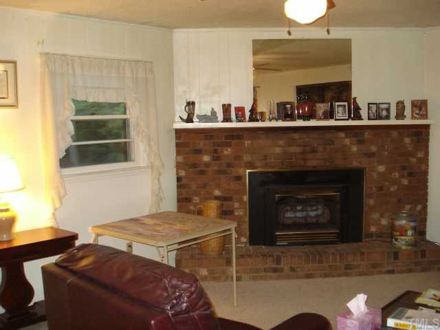 719 Torredge Road Durham, NC 27712 - Photo 2 of 7 Den/Family/Great Room