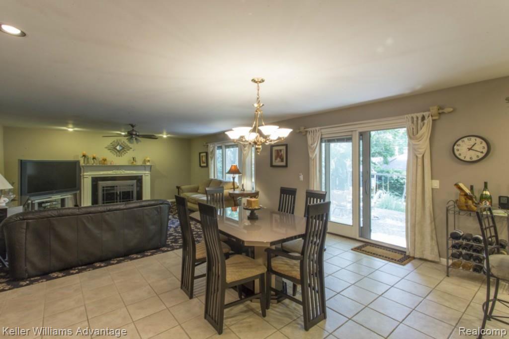 22960 Gill Road Farmington, MI 48335 - Photo 11 of 38 14-Gill_22960.jpg