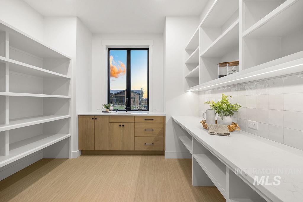 494 Century Avenue Middleton, ID 83644 - Photo 25 of 50 Storage area with a sink