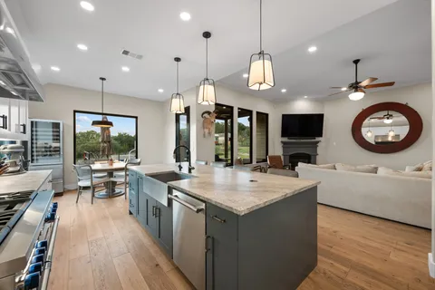 $1,459,000 | 4518 Diamante Drive, Spicewood, TX 78669