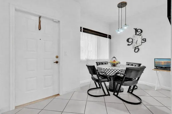 $179,000 | 7623 Southampton Terrace, Unit 211, Tamarac, FL 33321