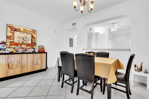 $179,000 | 7623 Southampton Terrace, Unit 211, Tamarac, FL 33321