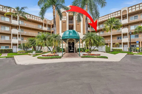 $179,000 | 7623 Southampton Terrace, Unit 211, Tamarac, FL 33321