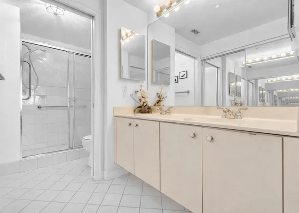 $179,000 | 7623 Southampton Terrace, Unit 211, Tamarac, FL 33321