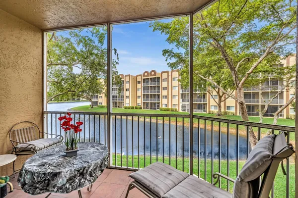 $179,000 | 7623 Southampton Terrace, Unit 211, Tamarac, FL 33321