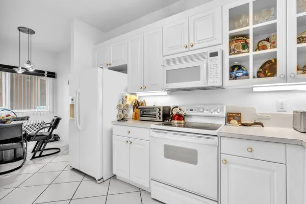 $179,000 | 7623 Southampton Terrace, Unit 211, Tamarac, FL 33321