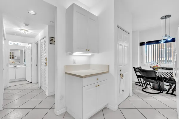 $179,000 | 7623 Southampton Terrace, Unit 211, Tamarac, FL 33321