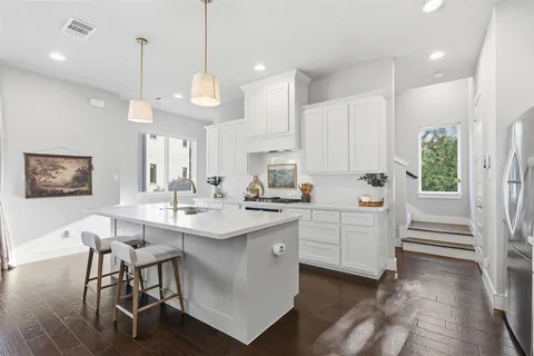 $599,000 | 2844 Wingate Street, Fort Worth, TX 76107