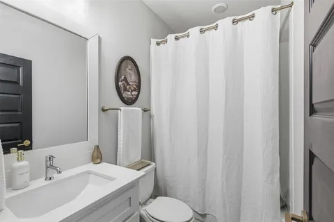 $599,000 | 2844 Wingate Street, Fort Worth, TX 76107