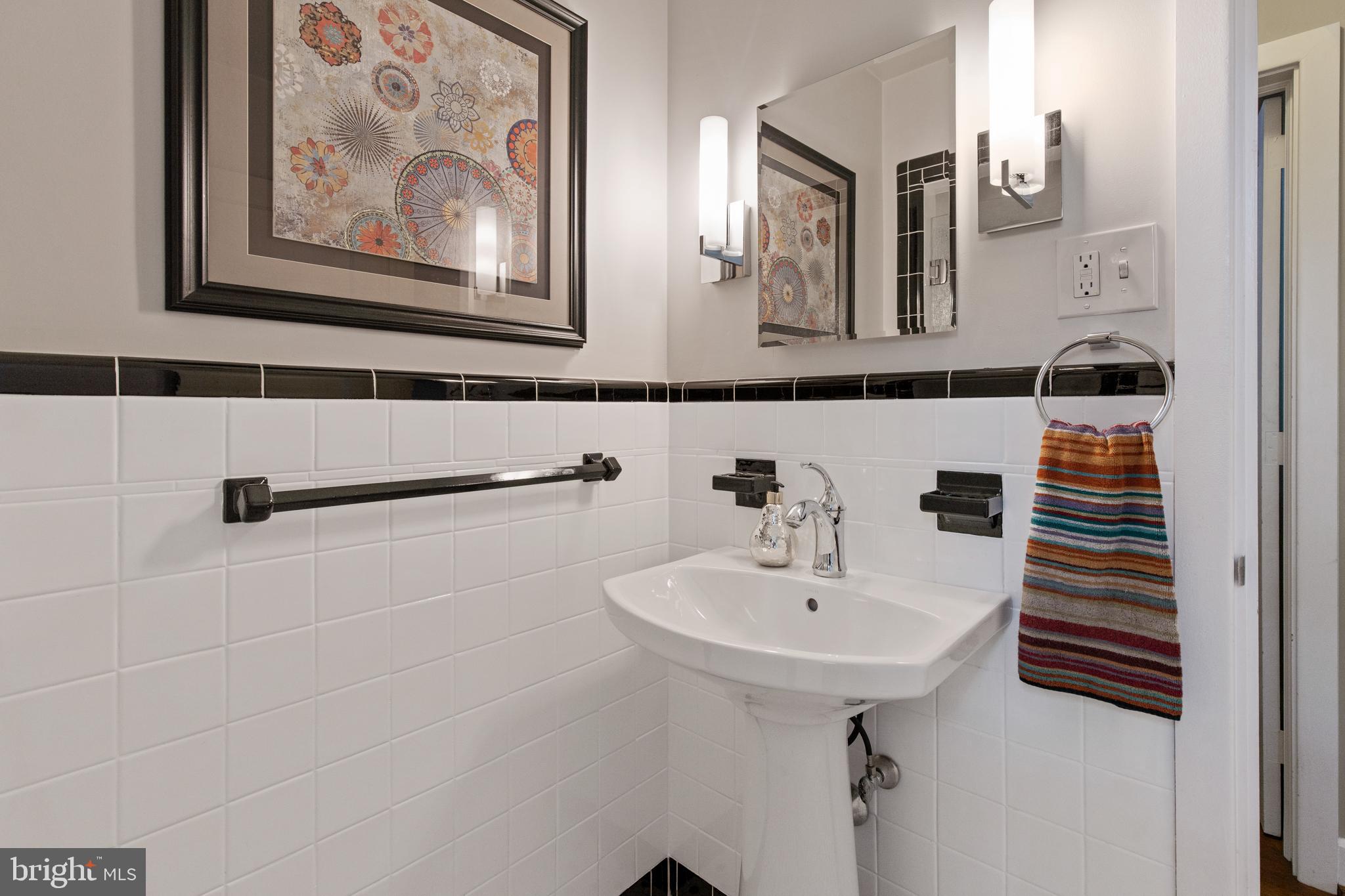 1025 Pleasure Road Lancaster, PA 17601 - Photo 17 of 33 First floor full bath 2
