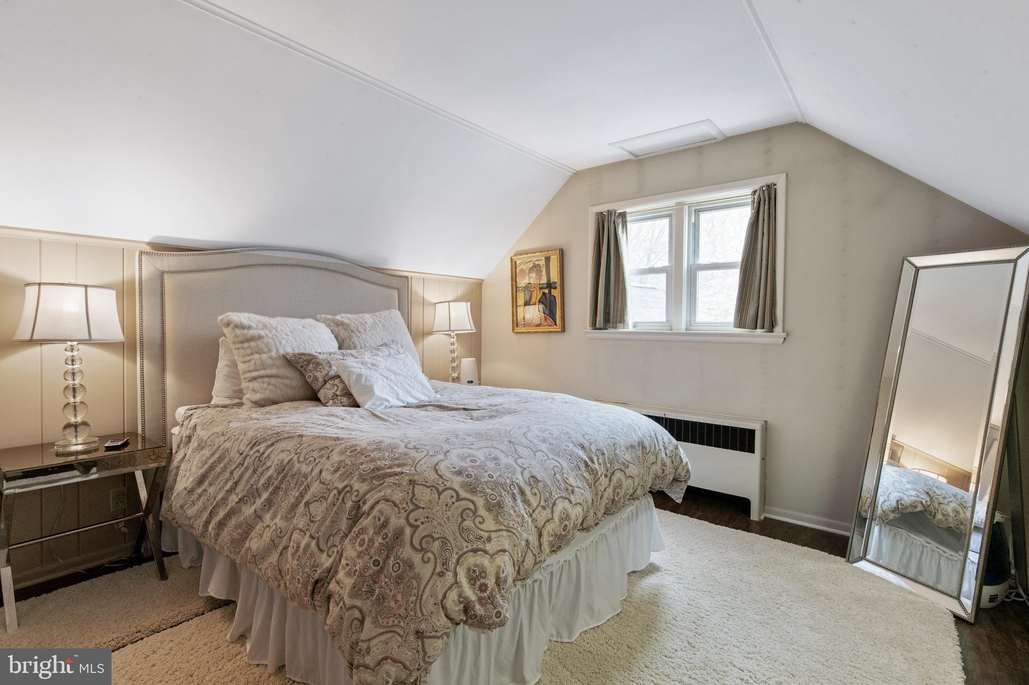 1025 Pleasure Road Lancaster, PA 17601 - Photo 23 of 33 Upper level bedroom