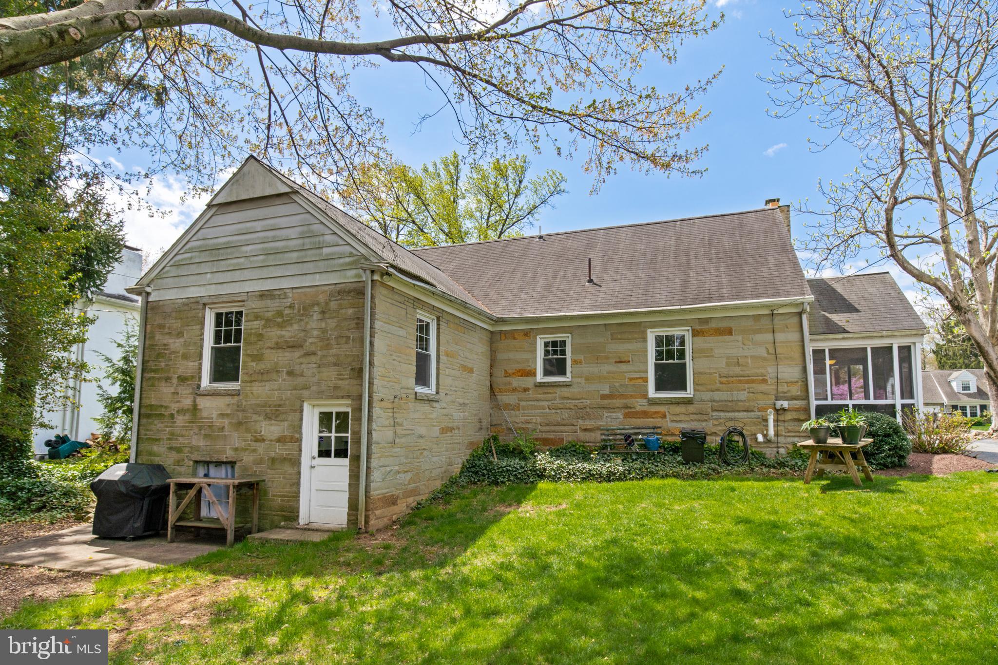 1025 Pleasure Road Lancaster, PA 17601 - Photo 29 of 33 Back view