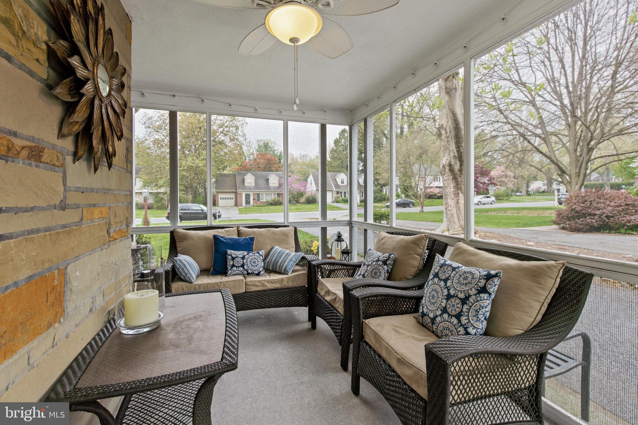 1025 Pleasure Road Lancaster, PA 17601 - Photo 4 of 33 Sun room/screened-in porch