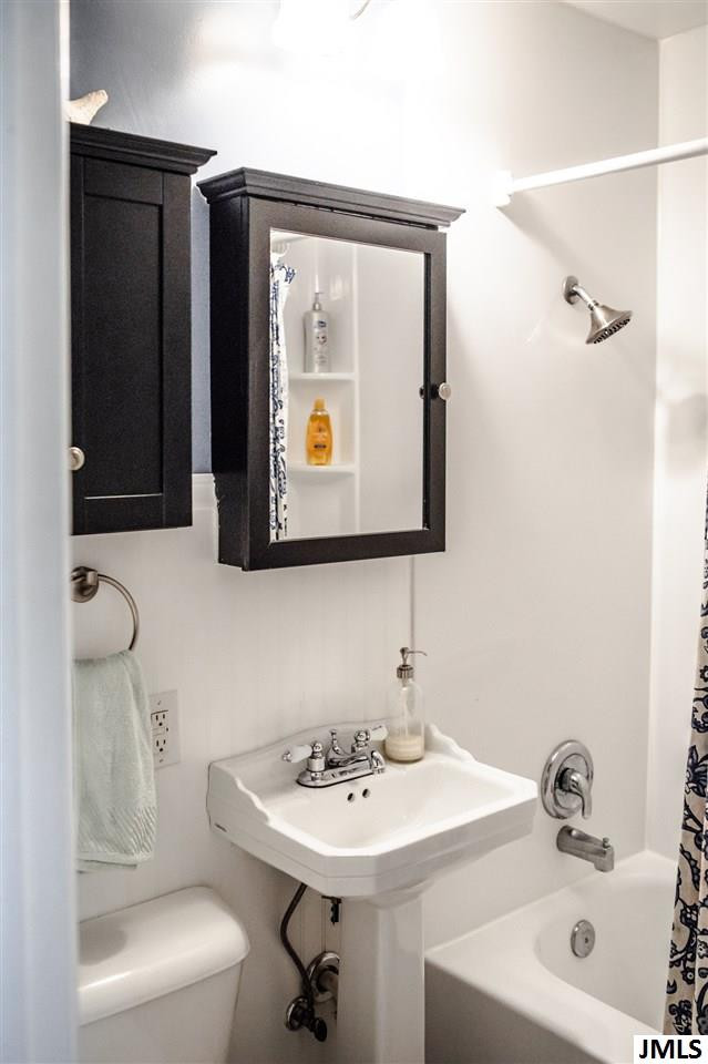 4700 Clark Lake Road Jackson, MI 49201 - Photo 13 of 26 Photo 13