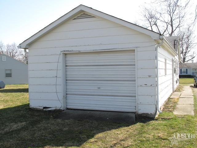 285 Park Decatur, IN 46733 - Photo 2 of 4