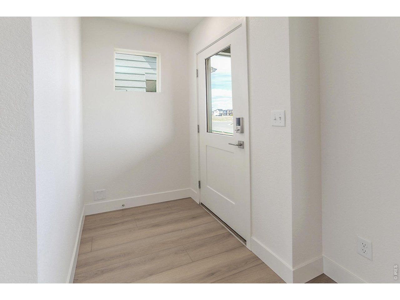 3255 Comet Street Fort Collins, CO 80524 - Photo 5 of 40 ENTRY