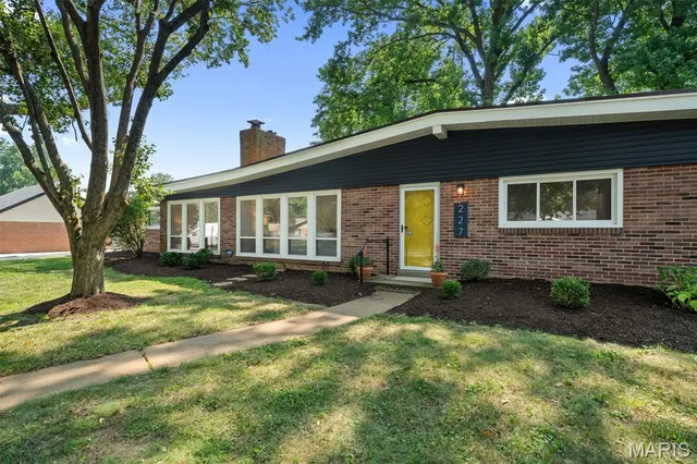 $4,000 | 227 Tanglewood Drive, St. Louis, MO 63124