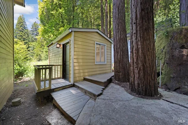 $930,000 | 14783-14785 Armstrong Woods Road, Guerneville, CA 95446