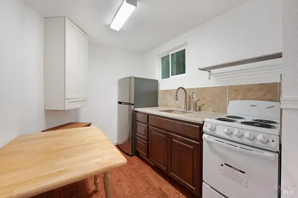 $930,000 | 14783-14785 Armstrong Woods Road, Guerneville, CA 95446