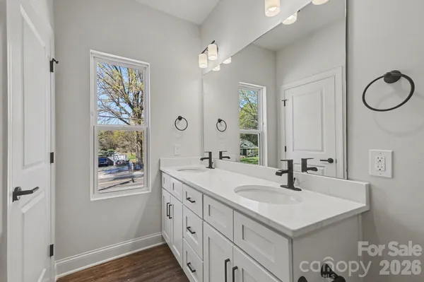$395,000 | 564 West Wilson Avenue, Mooresville, NC 28115