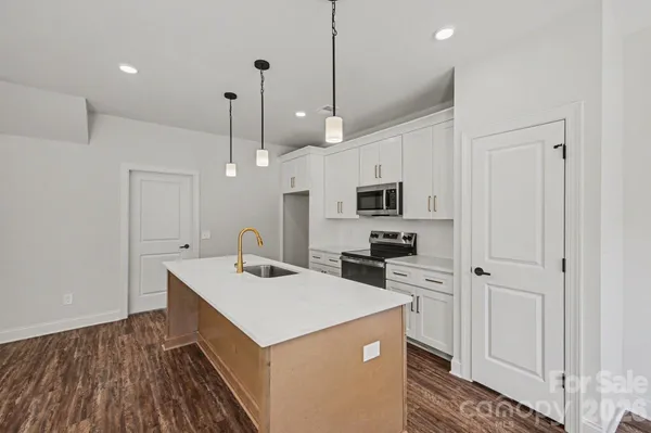 $395,000 | 564 West Wilson Avenue, Mooresville, NC 28115