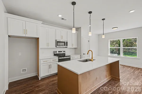 $395,000 | 564 West Wilson Avenue, Mooresville, NC 28115