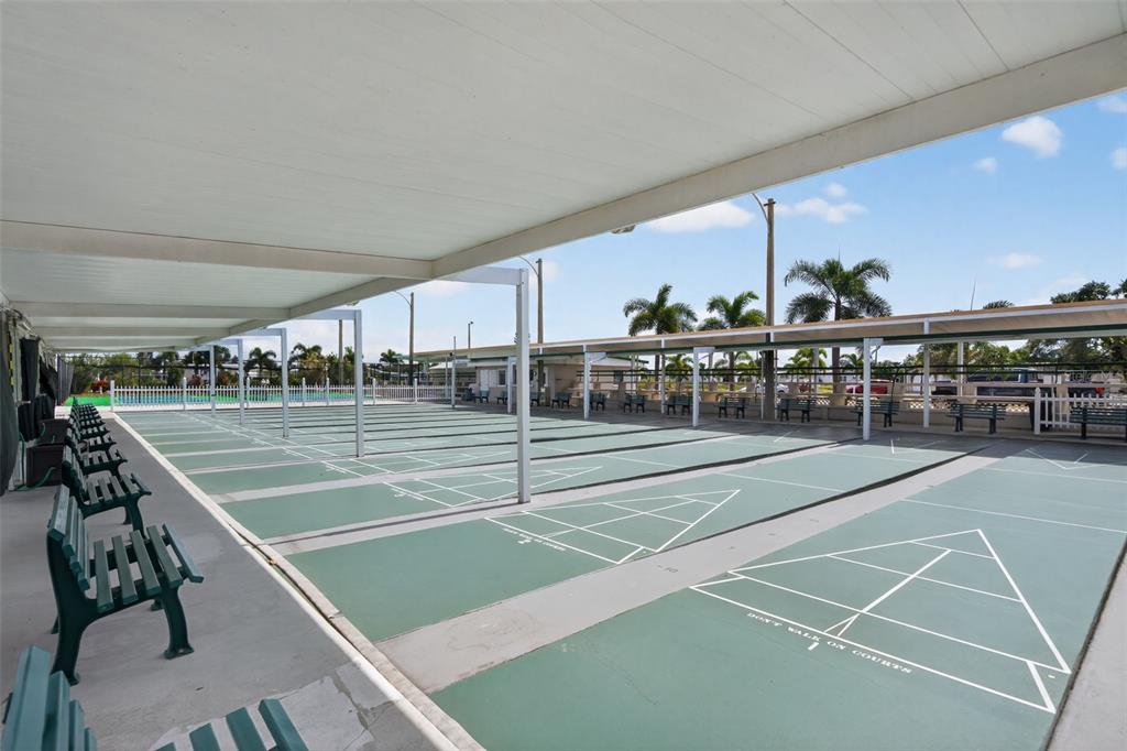 5162 Boca Raton Avenue Sarasota, FL 34234 - Photo 33 of 42 a view of a tennis court