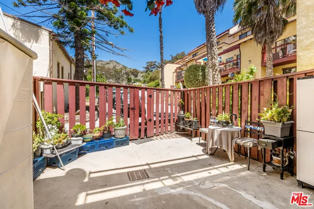 $10,750,000 | 321 Tremont Street, Avalon, CA 90704