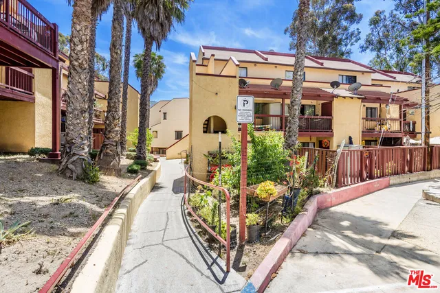 $10,750,000 | 321 Tremont Street, Avalon, CA 90704