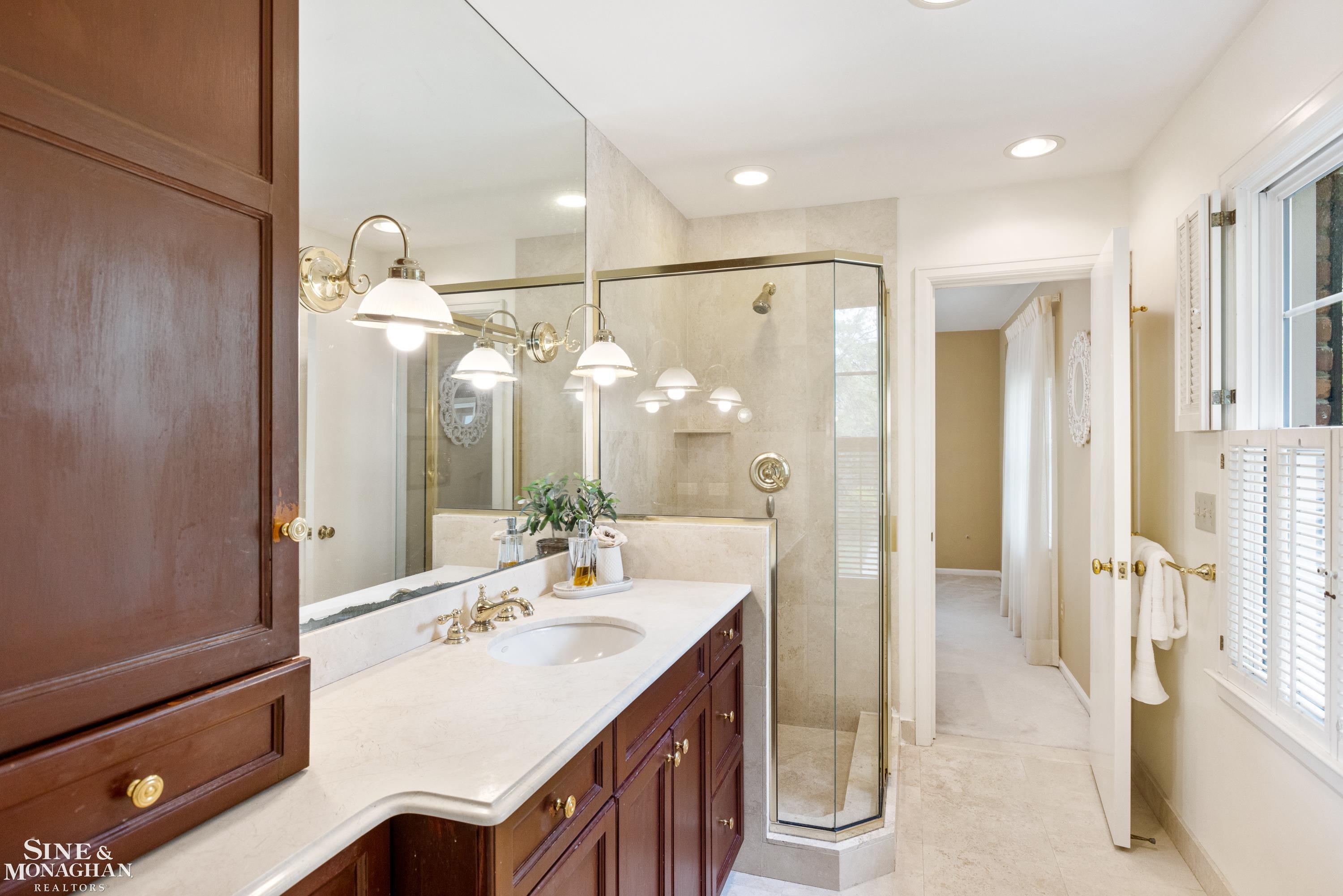 40 North Duval Road Grosse Pointe Shores, MI 48236 - Photo 21 of 33
