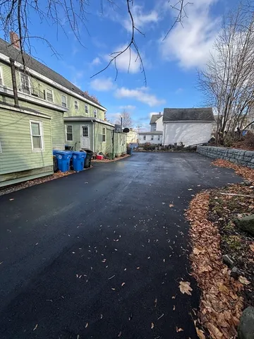 $1,900 | 33 Gorham Street, Unit B, Waltham, MA 02453