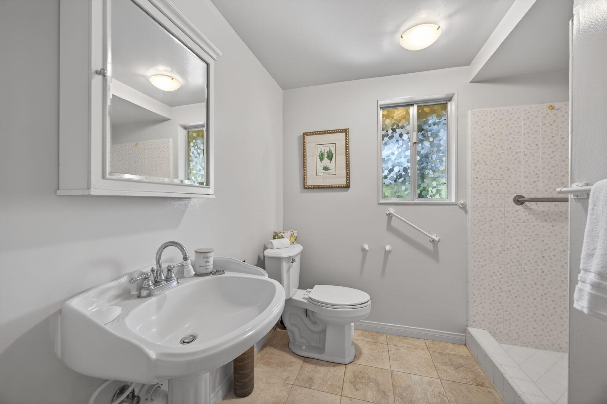269 Moreton Bay Lane, Unit 2 Goleta, CA 93117 - Photo 23 of 49 26-web-or-mls-UpmarketMedia-268Mor-031