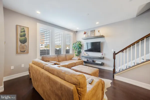 $525,000 | 605 Lakeview Court, King of Prussia, PA 19406