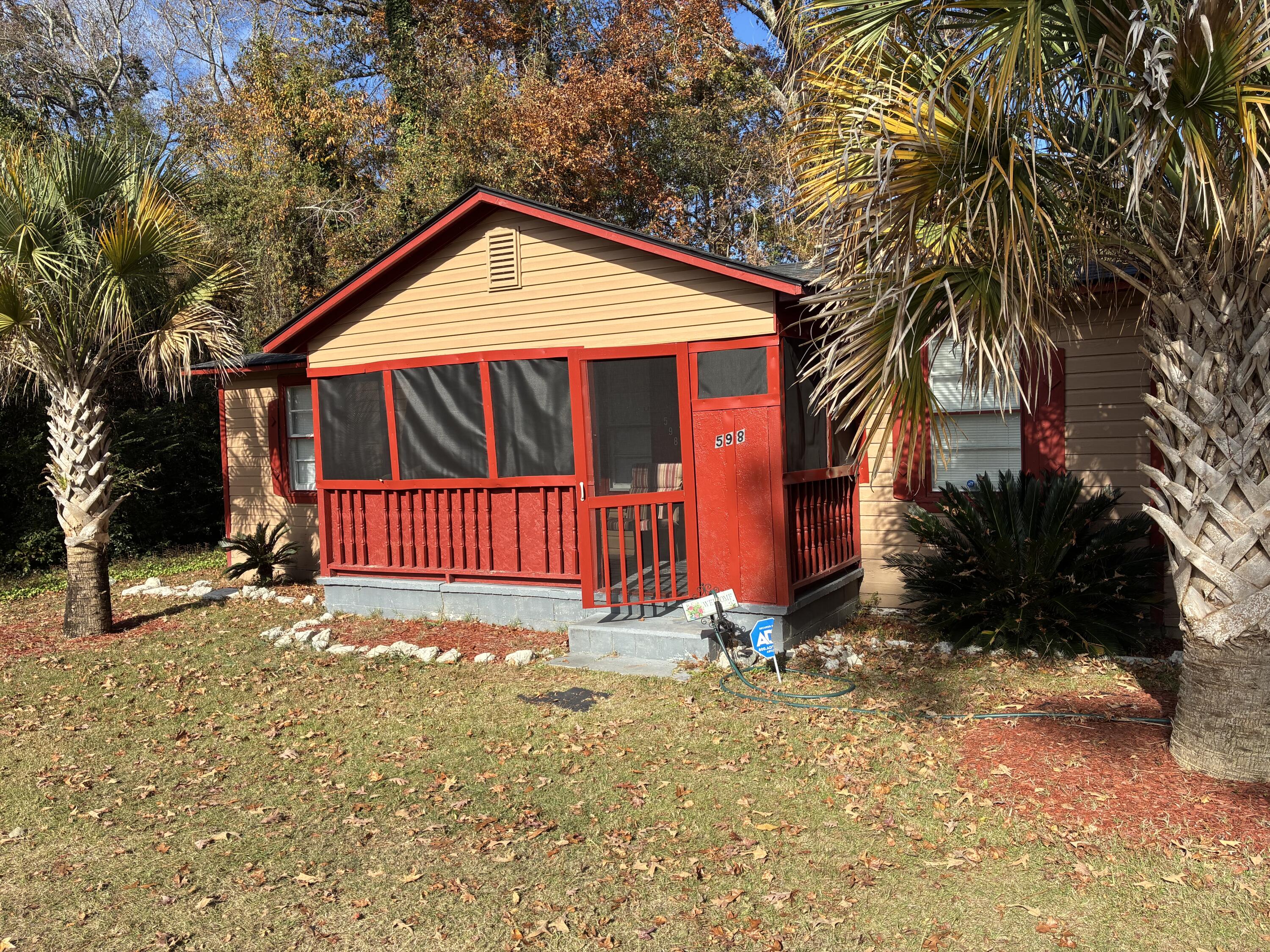 598 Binnicker Bridge Road Orangeburg, SC 29115 - Photo 1 of 12 IMG_1524