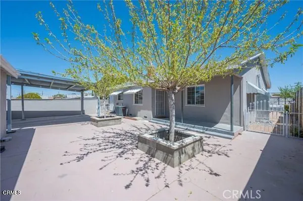 $2,600 | 45027 Division Street, Lancaster, CA 93535