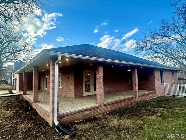 $499,900 | 203 Lakeside Drive, Bethalto, IL 62010