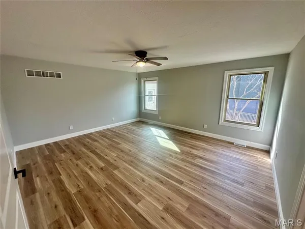 $499,900 | 203 Lakeside Drive, Bethalto, IL 62010