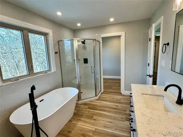 $499,900 | 203 Lakeside Drive, Bethalto, IL 62010