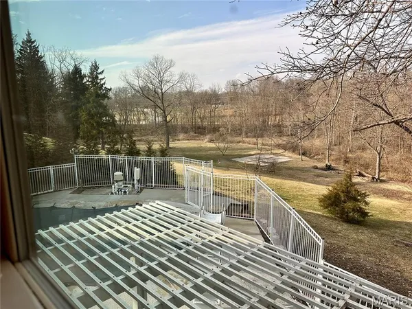 $499,900 | 203 Lakeside Drive, Bethalto, IL 62010
